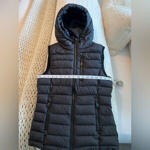 Bernardo Light Puffer Vest Black Small